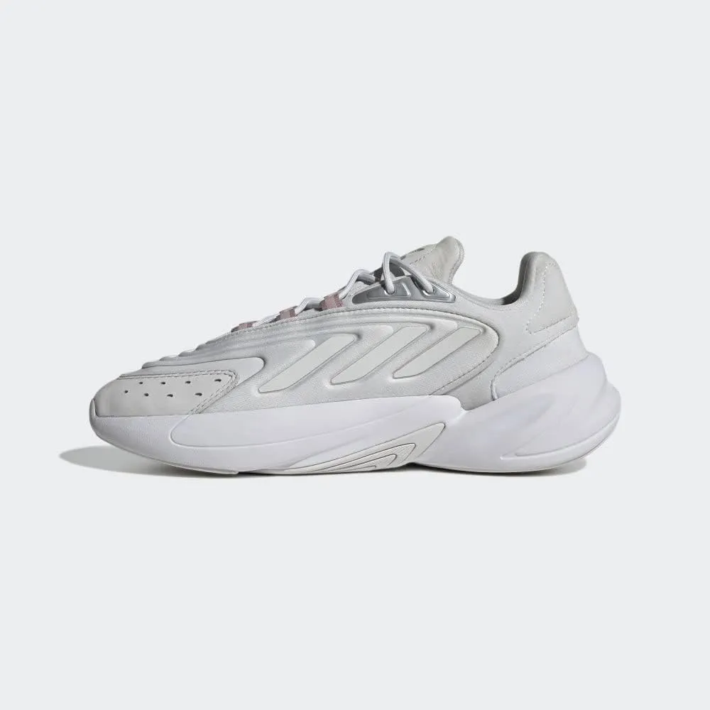adidas Originals Women's Ozelia Sneaker