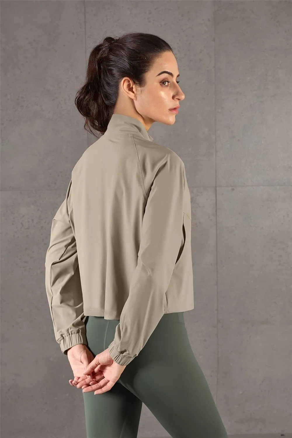 altiland Women's Athletic Running Yoga Gym Track Zip Up Cropped Jackets UPF 50  Sun Protection Long Sleeve Workout Shirts