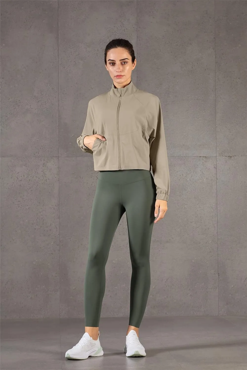 altiland Women's Athletic Running Yoga Gym Track Zip Up Cropped Jackets UPF 50  Sun Protection Long Sleeve Workout Shirts