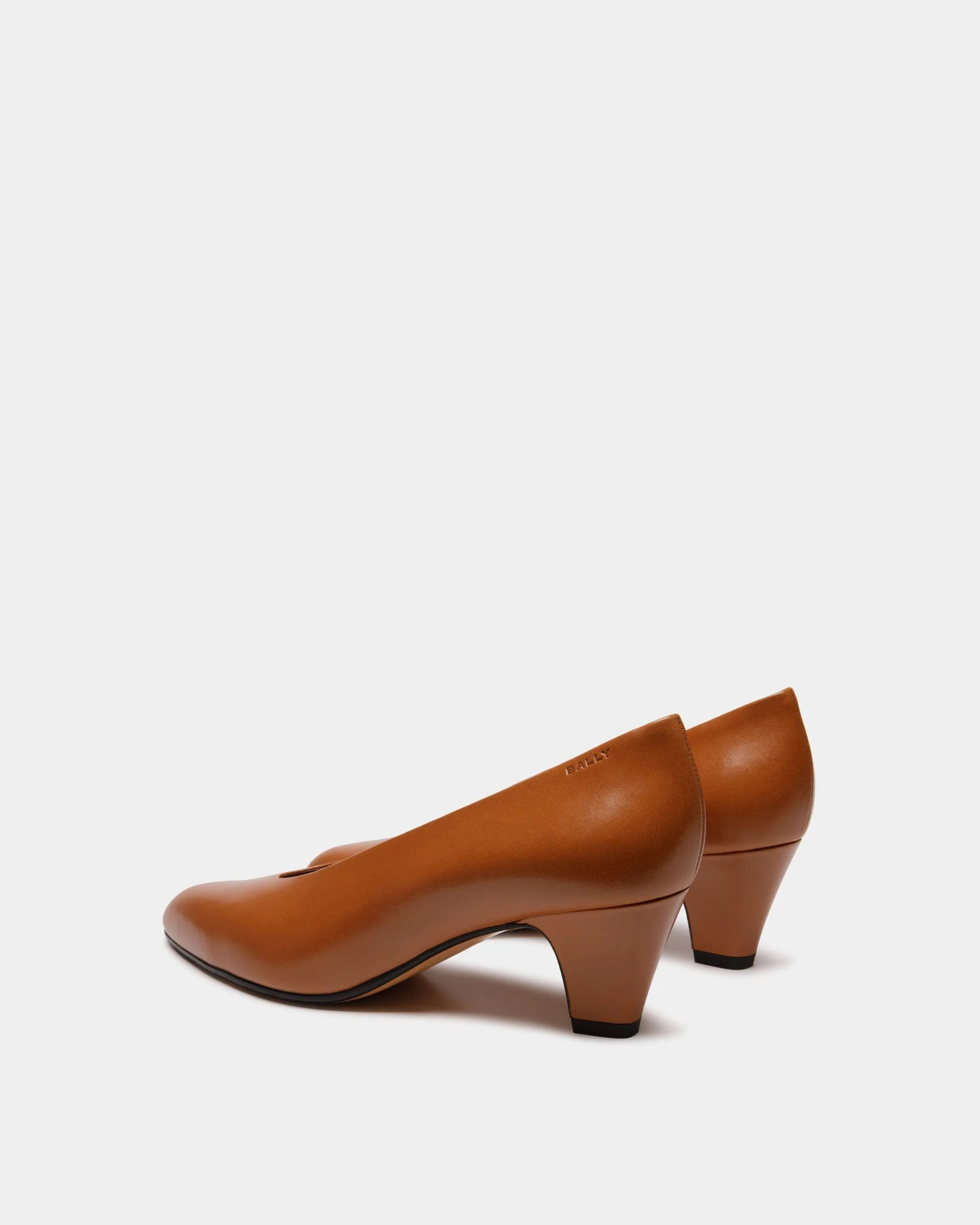 Alva Pump in Brown Leather