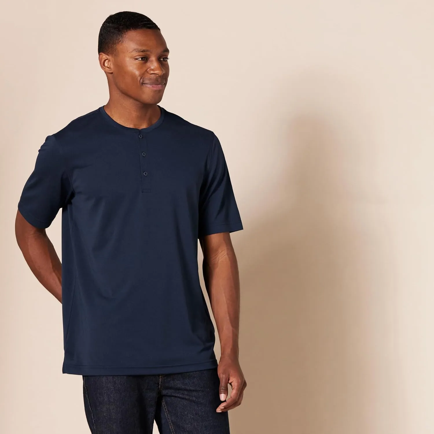 Amazon Essentials Henley Shirts for Men, Short Sleeve, Quick-Dry Jersey, Regular-Fit, 2-Pack