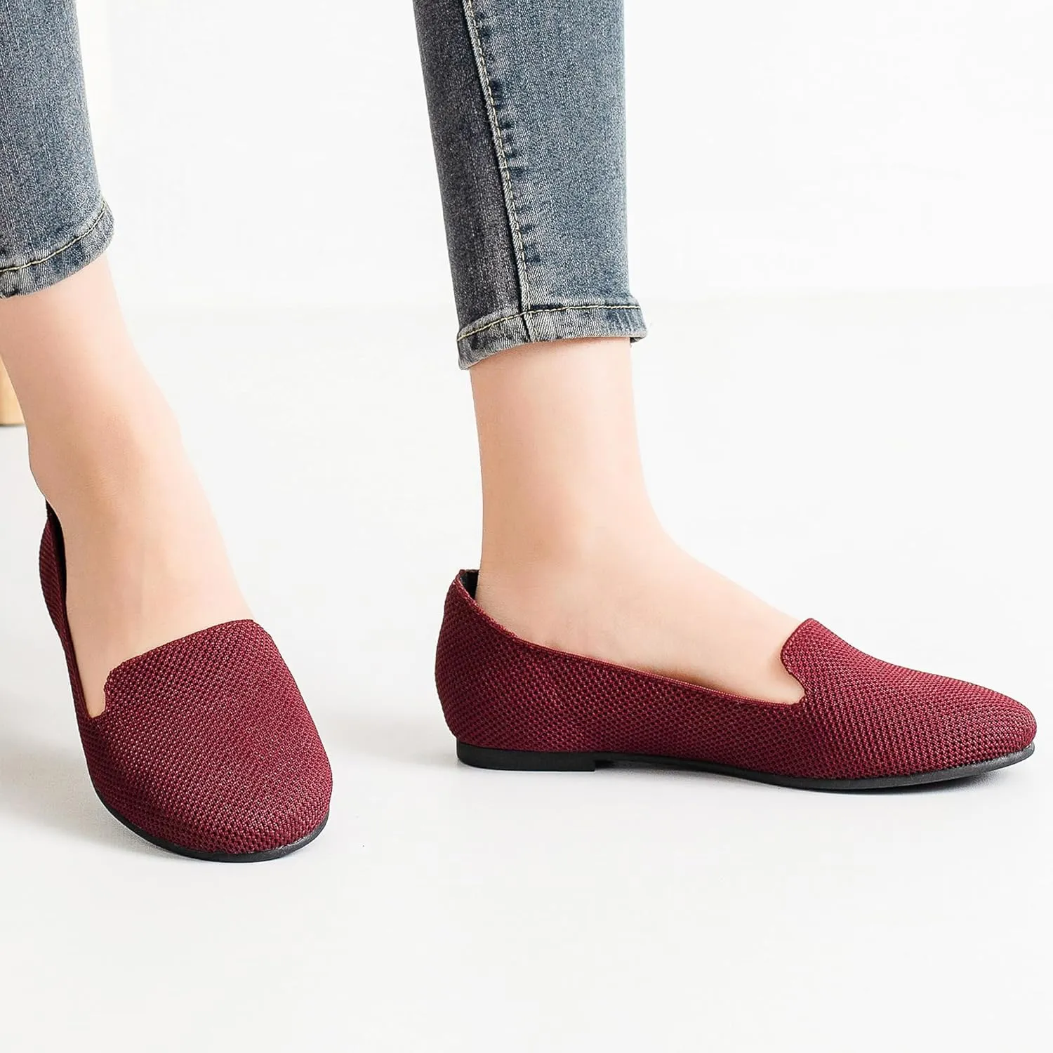 Ataiwee Women's Wide Width Flat Shoes - Casual Round Toe Breathable Plus Size Comfortable Non-Slip Loafers.