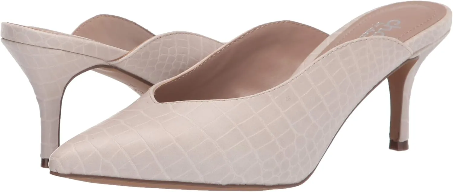 Charles by Charles David Women's Addison Pump