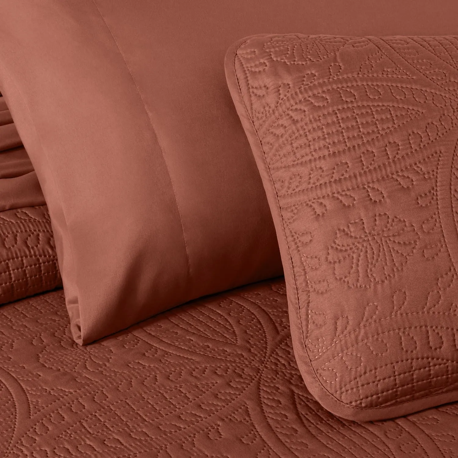 Chezmoi Collection Liam Terracotta Queen Size Bed in a Bag Comforter Set - 7 Pieces Coin Pattern Lightweight Comforter with Bed Sheets, Pillowcases & Shams Bedding Set for All Seasons