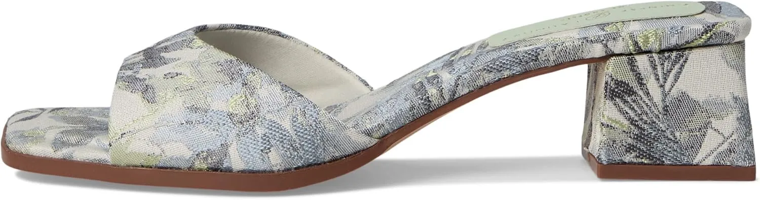 Chinese Laundry Women's Liinda Pump