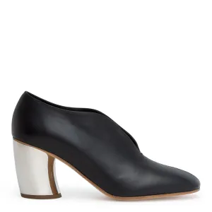 Curved heel 70 black pumps