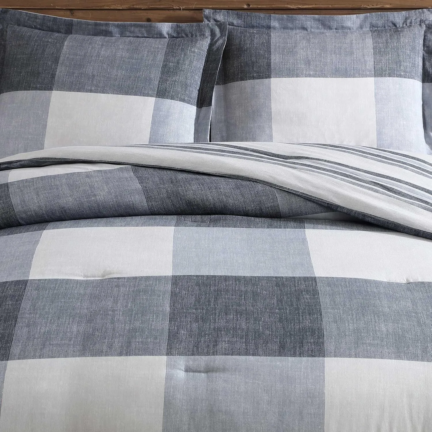 Eddie Bauer - Oversized Queen Comforter Set, 7 Piece Bed in a Bag Bedding Set, Easy Care Cotton Percale Blend, Ultra-Soft Breathable Fabrics (Plaid Grey, Queen)