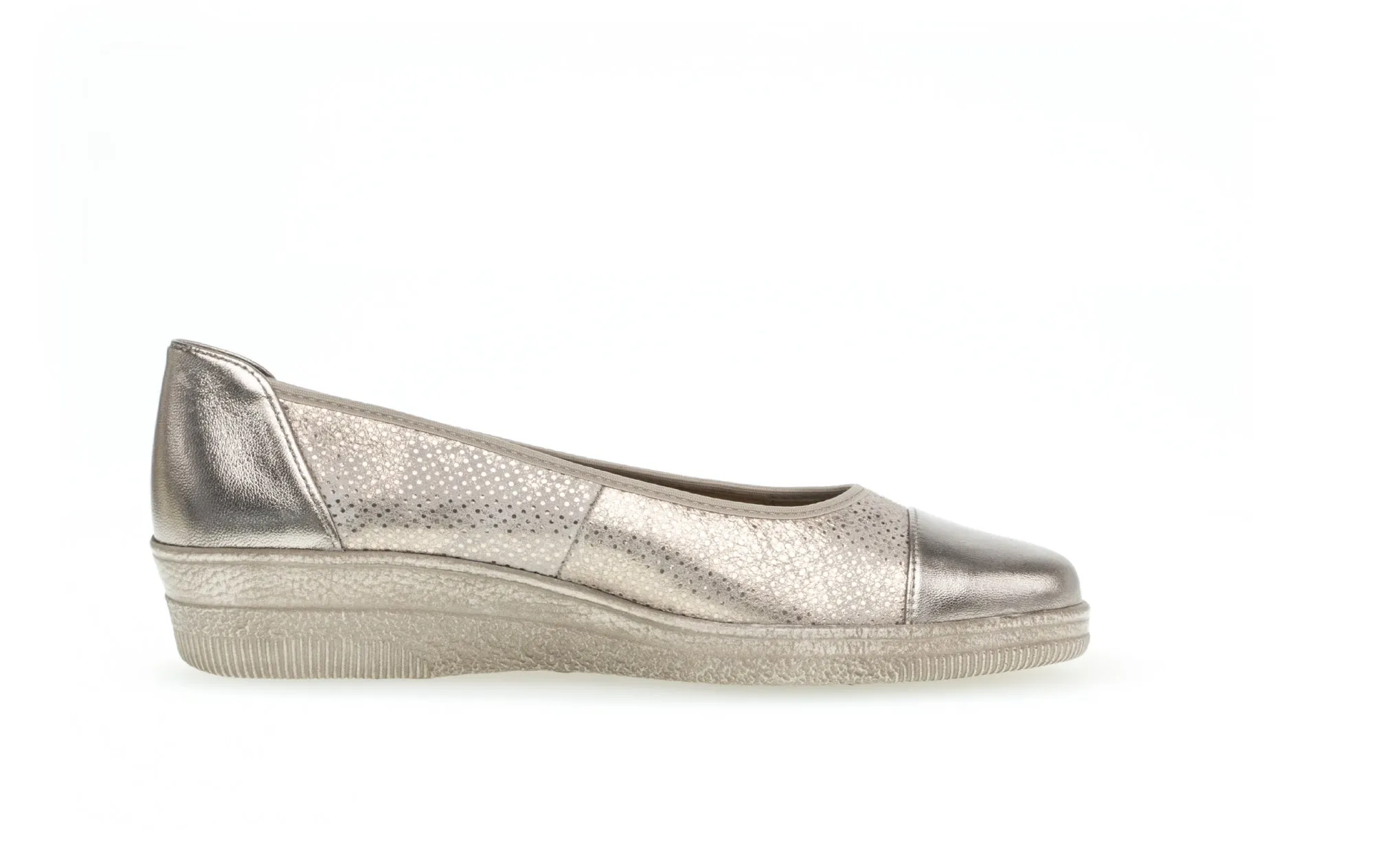 GABOR - 66.042.62 LOW WEDGE SLIP ON SHOE (G FIT) - GOLD METALLIC