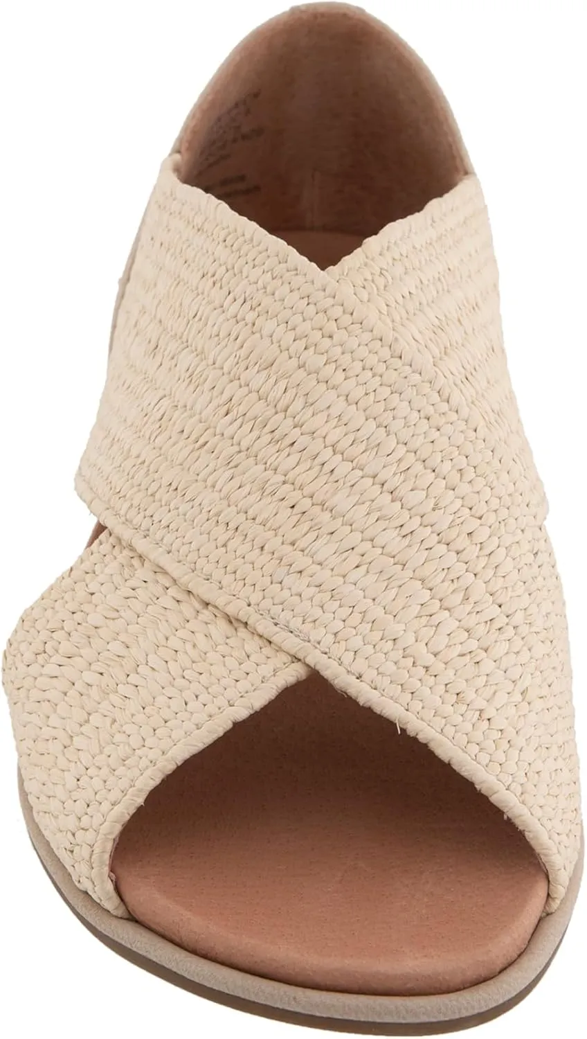 Gentle Souls by Kenneth Cole Women's Laniey Flat Sandal
