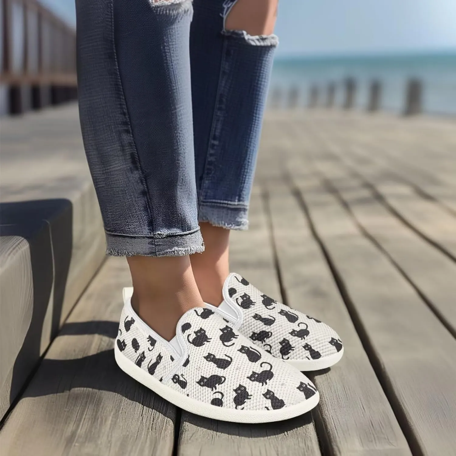 Howilath Cats Pattern Flat Shoes for Women Slip on Sneakers Lightweight Anti-Skid No Laces Running Sneakers