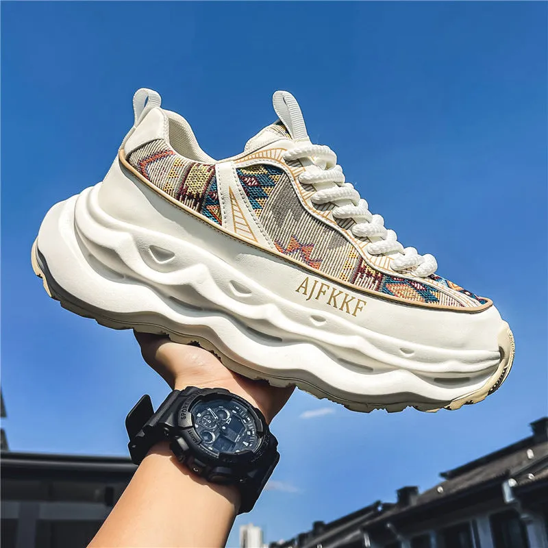 Leichte Sneaker mit Höheneffekt