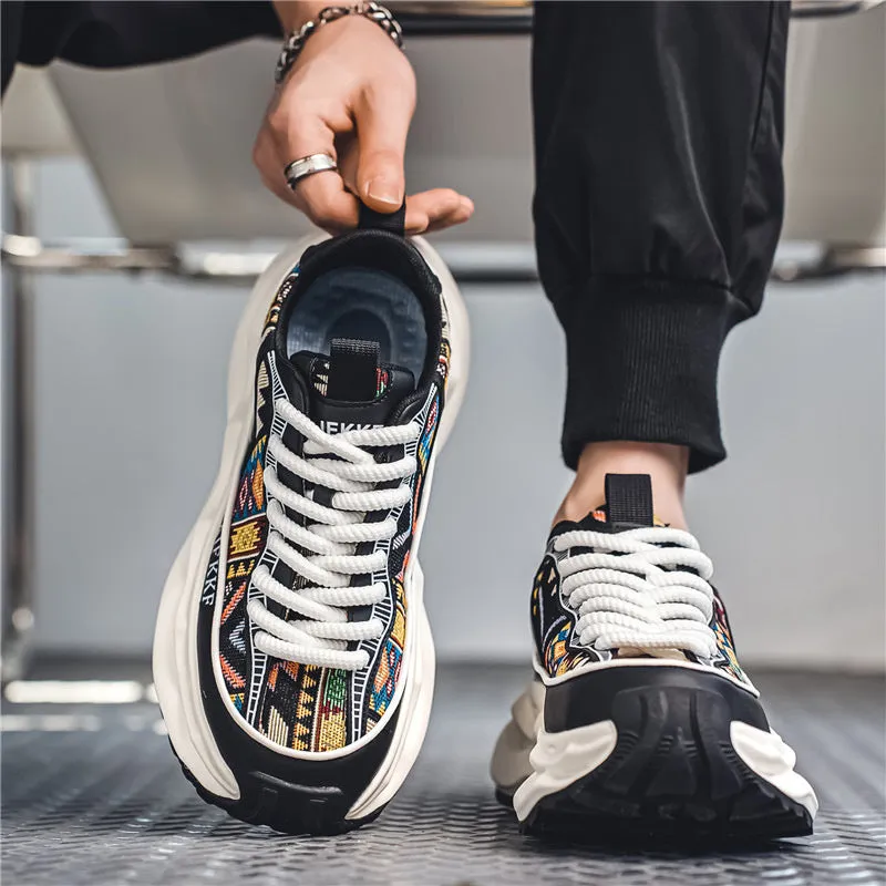 Leichte Sneaker mit Höheneffekt