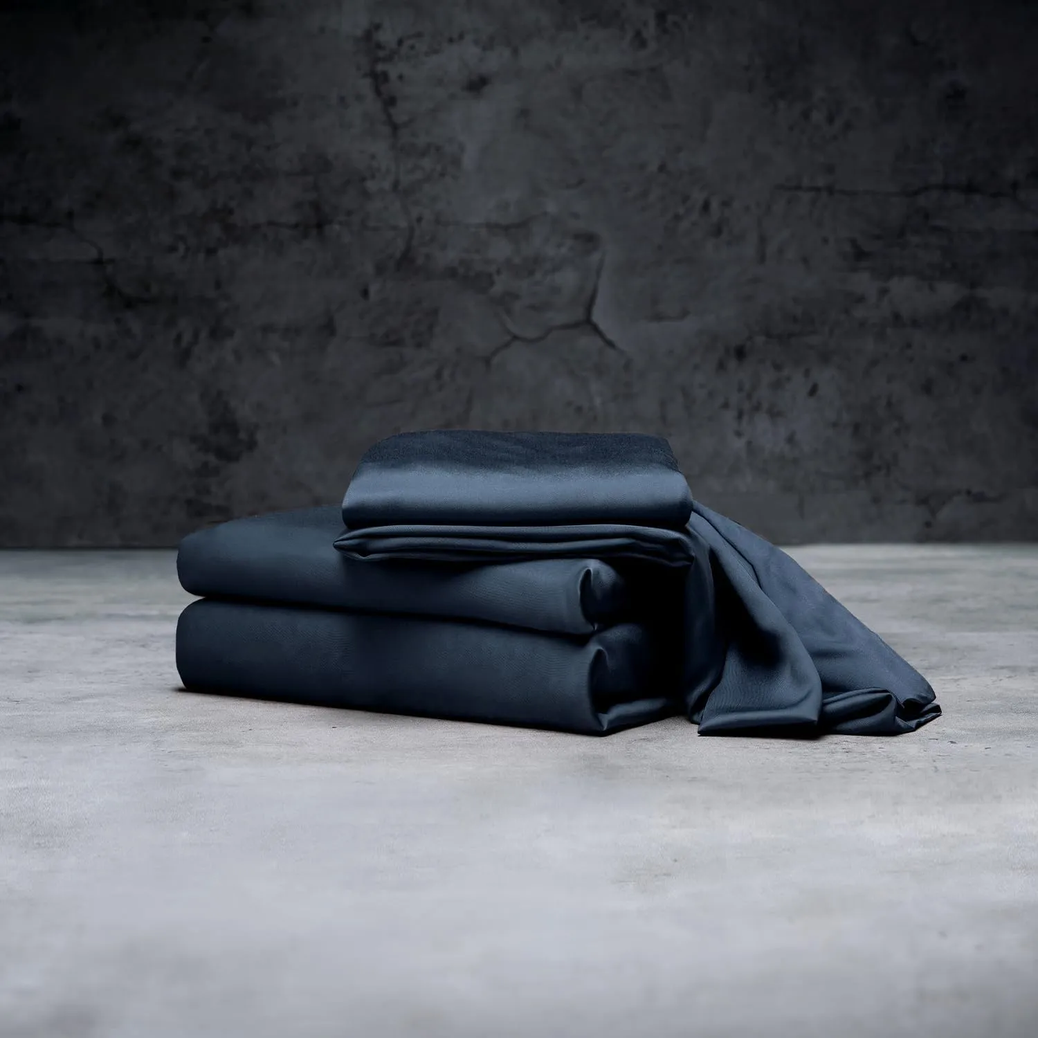 LUXOME Luxury Sheet Set | 100% Rayon (Viscose) from Bamboo | King Size - Navy | Deep Pockets | 4-Piece Set (Fitted, Flat, 2 Pillowcases)
