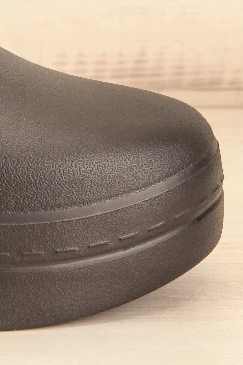 Magnolia Black | Lightweight Mules
