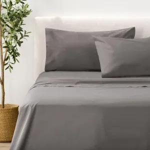 Nate Home by Nate Berkus 200TC 100% Cotton Percale 4-Piece Sheet Set | Crisp, Cool, Breathable Bedding from mDesign - King Size, 1 Flat Sheet/1 Fitted Sheet/2 Pillowcases, Charcoal (Dark Gray)