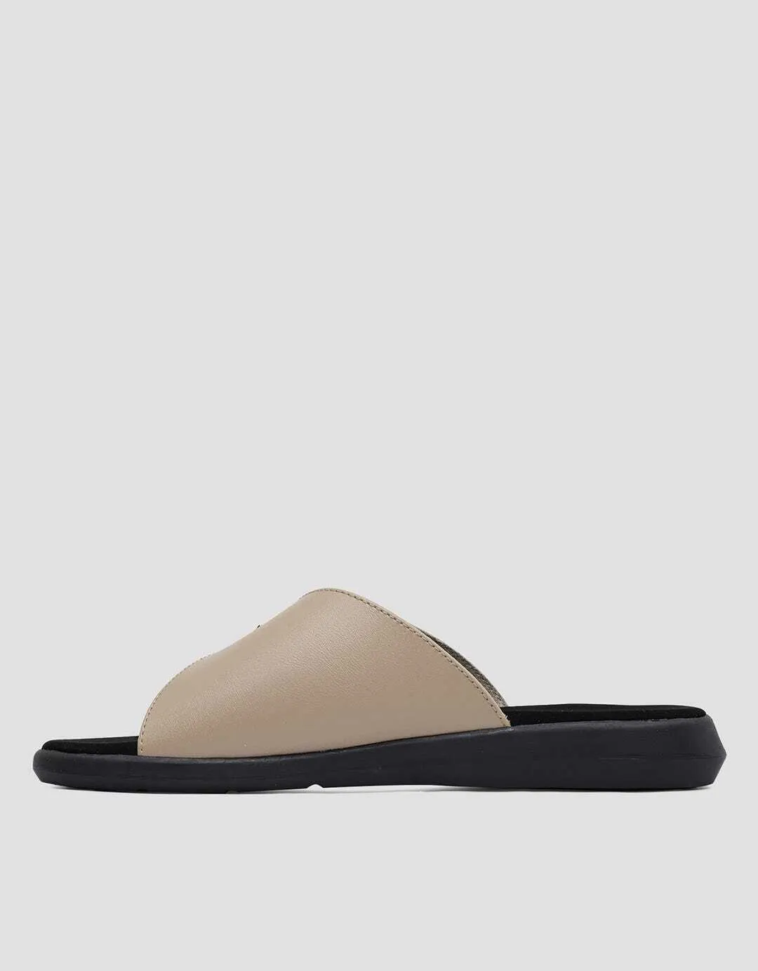 St. Yves Round Belt Slip On Wanita