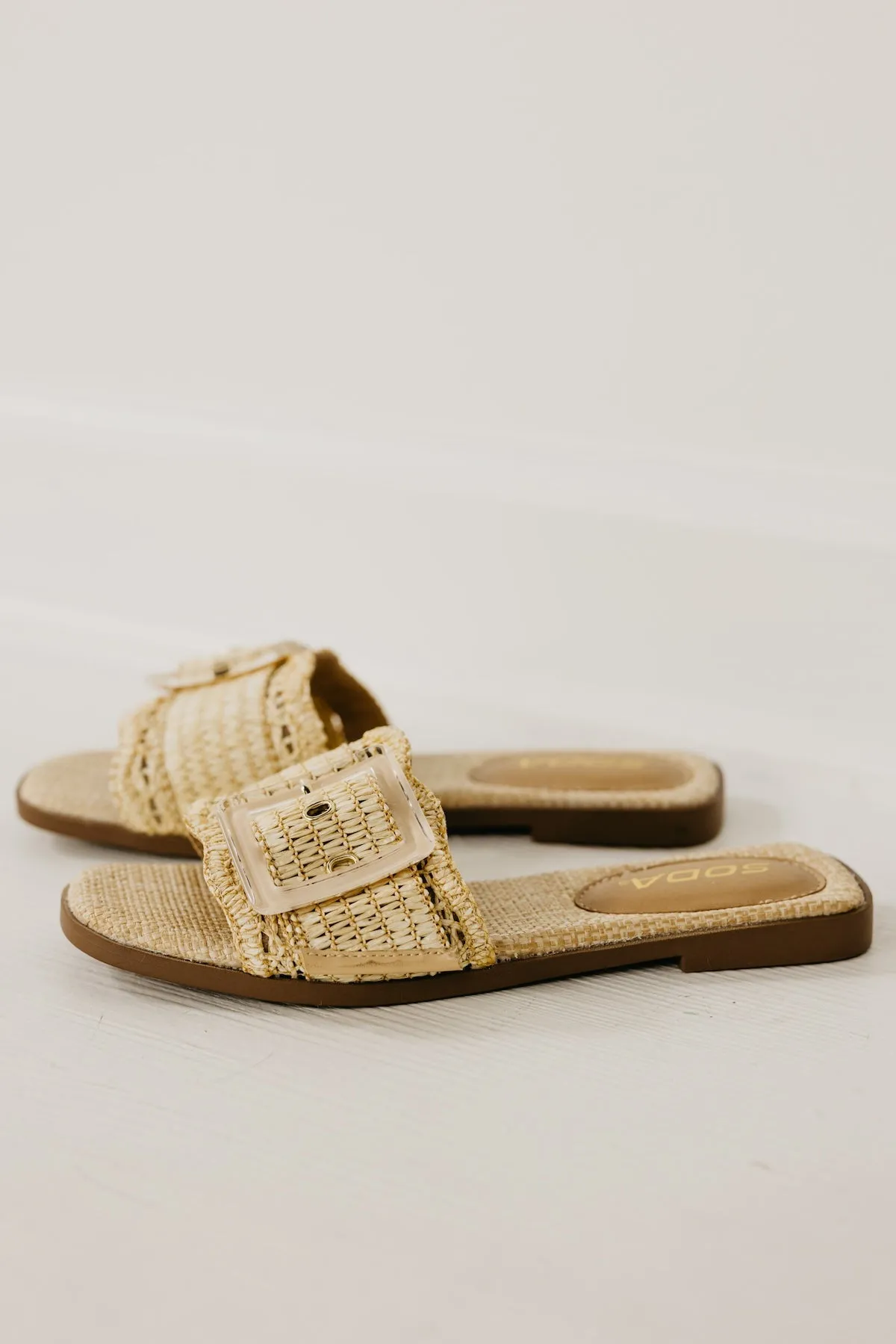The Nayan Raffia Buckle Slide