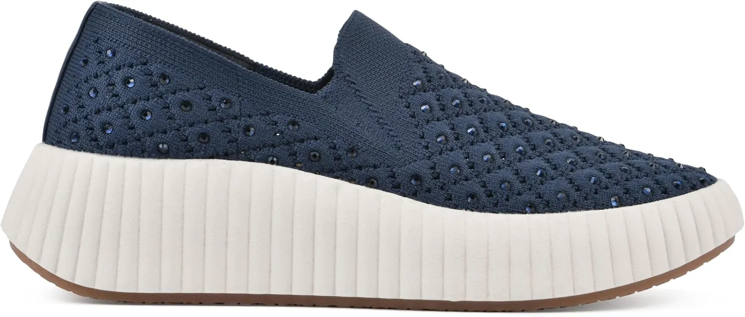 WHITE MOUNTAIN Women's Dyles Sneaker