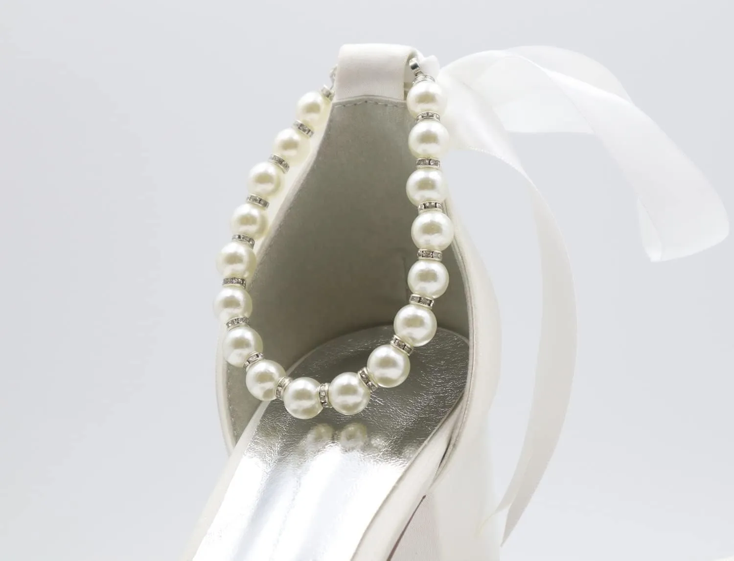 Women's Low Block Heel Sandals Chunky Ankle Strap Pearl Wedding Dress Shoes Low Heel Comfortable Pump Sandals