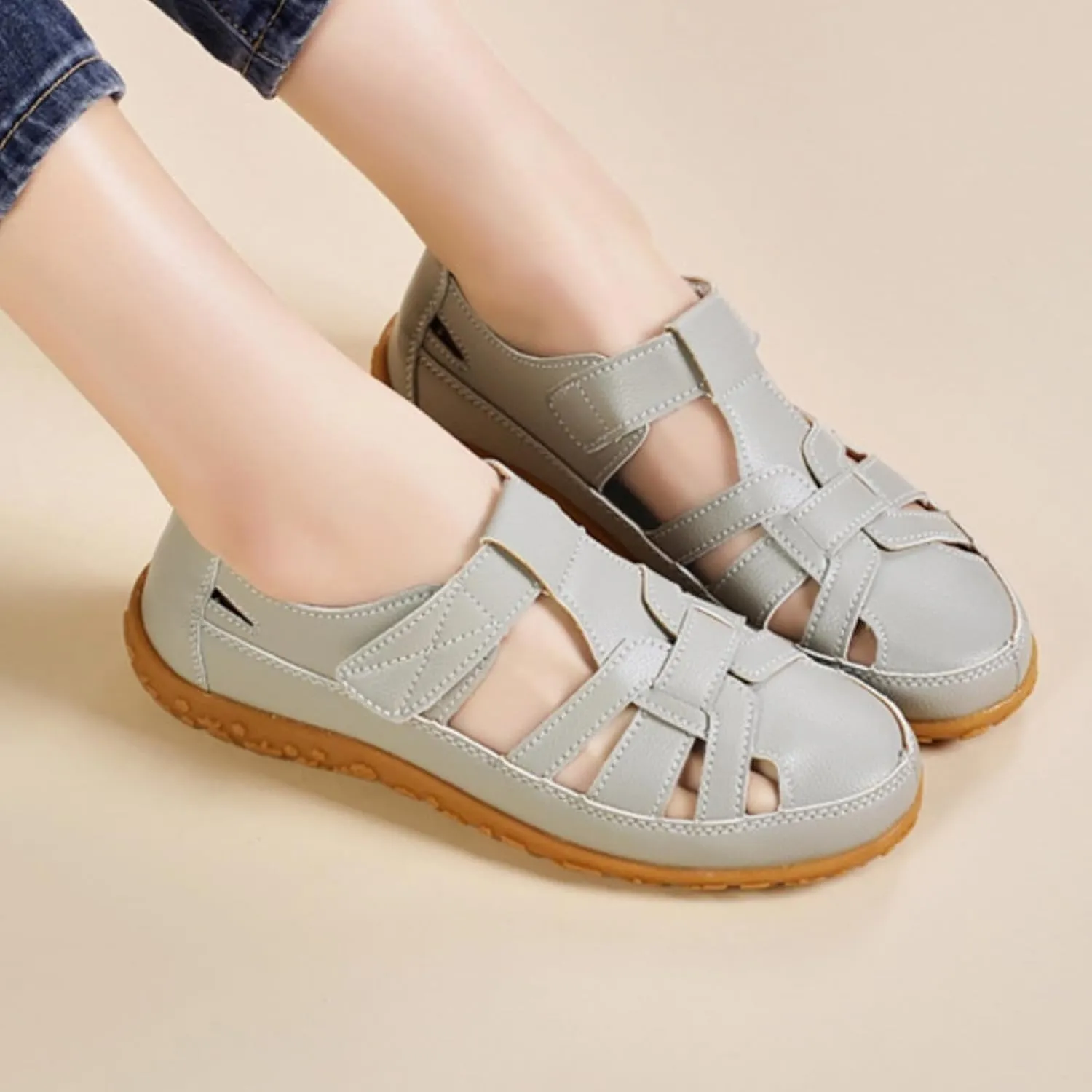 Women's Summer Leather Fisherman Sandals Casual Soft Bottom Hollow Out Non Slip Closed Round Toe Adjustable Hook Walking Sandals Lightweight Comfortable Beach Shoes