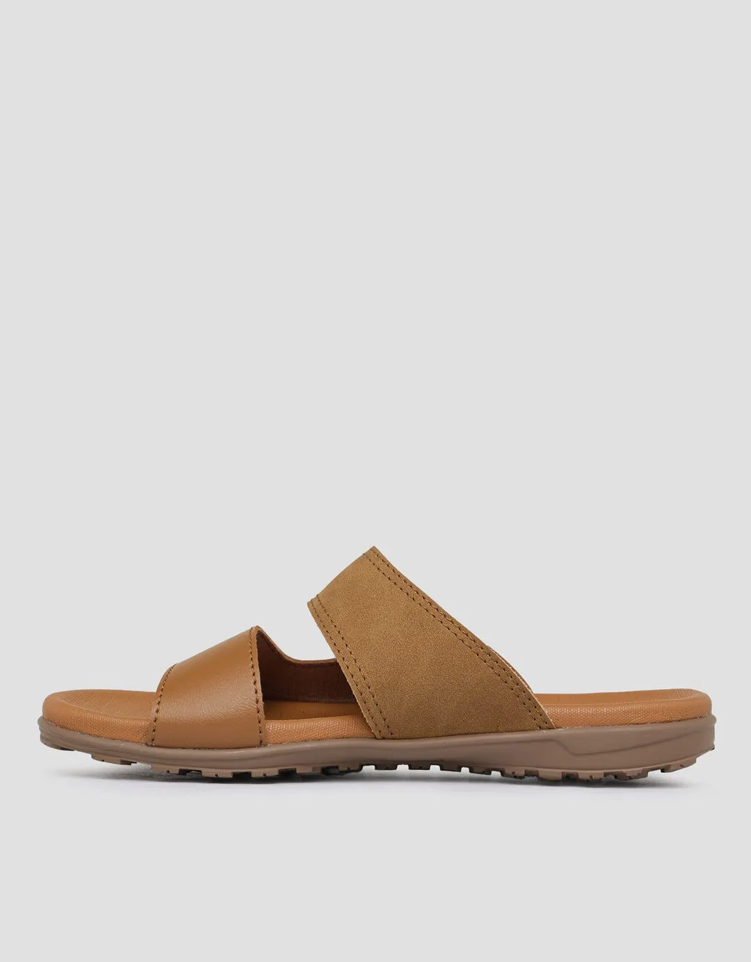 Yongki Komaladi IVM4029KL Sandal Slip On Pria